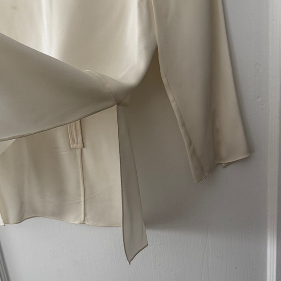 Theory 100% silk Ivory Women's Blouse - Picture 5 of 9